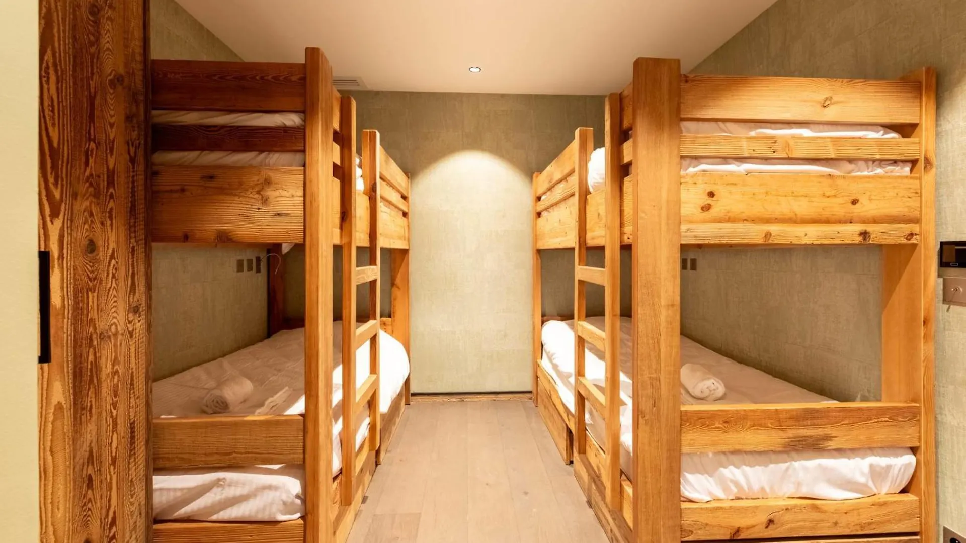 Brand New Luxury Appartement In Morel 50 Meters From The Slopes Mussillon Francia